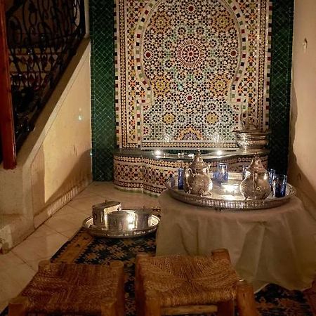 Maison De Ville Agreable Avec Un Patio Marocain 瓦尔扎扎特 外观 照片