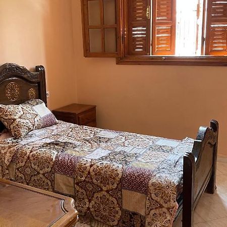 Maison De Ville Agreable Avec Un Patio Marocain 瓦尔扎扎特 外观 照片