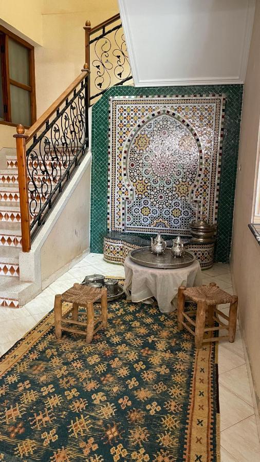 Maison De Ville Agreable Avec Un Patio Marocain 瓦尔扎扎特 外观 照片