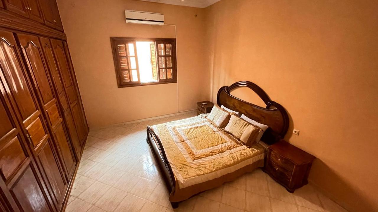 Maison De Ville Agreable Avec Un Patio Marocain 瓦尔扎扎特 外观 照片